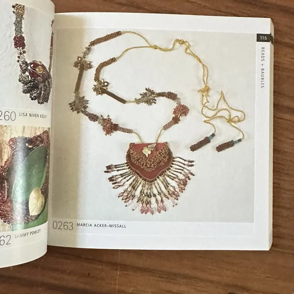 1000 Jewelry Inspirations (mini): Beads, Baubles, Dangles, and Chains